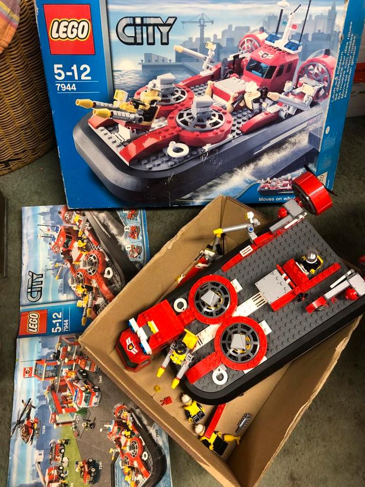 Lego 7944 hovercraft brandweerboot, Kinderen en Baby's, Speelgoed | Duplo en Lego, Zo goed als nieuw, Lego, Ophalen of Verzenden