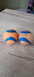 2 chuckit ultra balletjes medium 6 cm (gebruikt), Ophalen of Verzenden, Gebruikt, Hondenballen