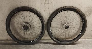 DT SWISS X1700 Mtb 29" wielen beschikbaar voor biedingen