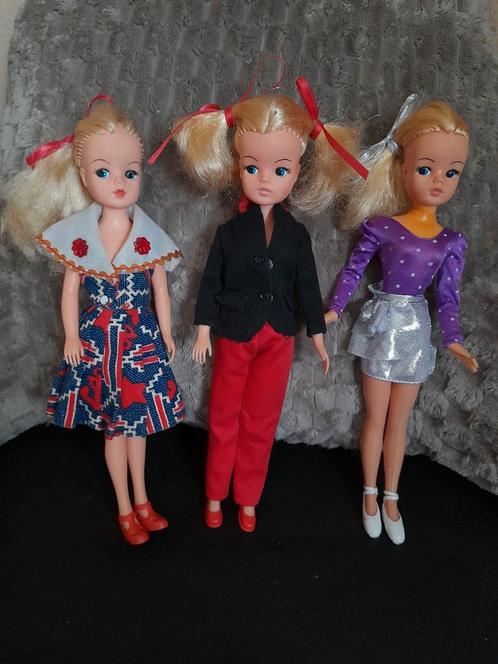 Barbie sindy jaren 80 originele in leuke outfit, Verzamelen, Poppen, Zo goed als nieuw, Verzenden