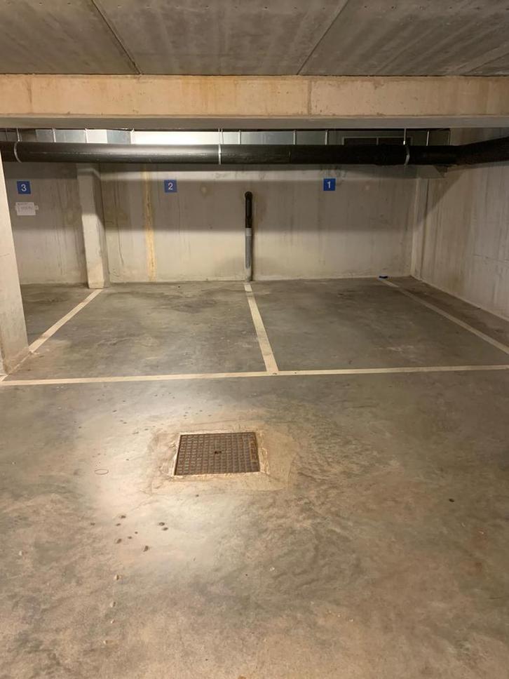 Ondergrondse parkeerplaats te koop in Etterbeek, Immo, Garages en Parkeerplaatsen, Brussel