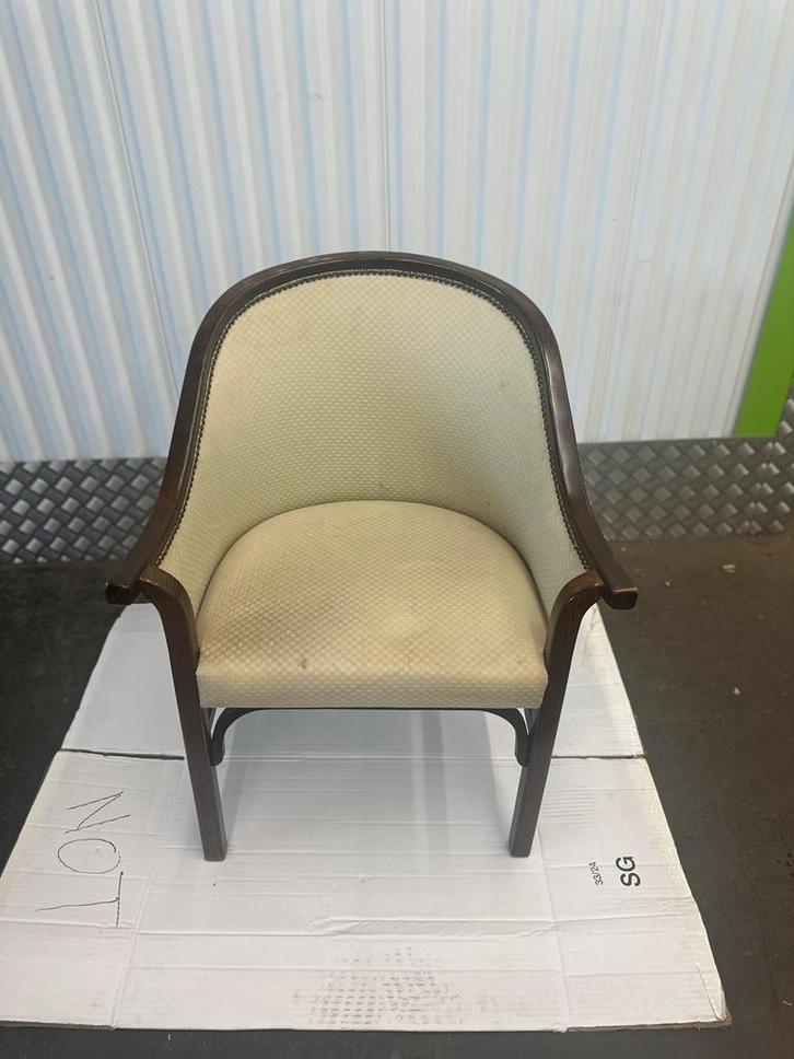Klassieke Fauteuil - Perfect Project voor Herstoffering!, Huis en Inrichting, Fauteuils, Gebruikt, Stof, 50 tot 75 cm, 75 tot 100 cm