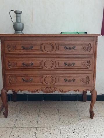 Commode 3 tiroirs beschikbaar voor biedingen