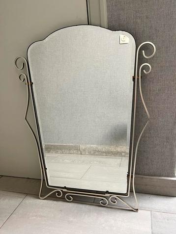 Elegante spiegel in aluminium montuur - 1950’s beschikbaar voor biedingen