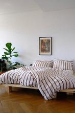 Lit double 160x200 Karup (sans matelas), Huis en Inrichting, Slaapkamer | Bedden, Nieuw, 160 cm, Design, Hout
