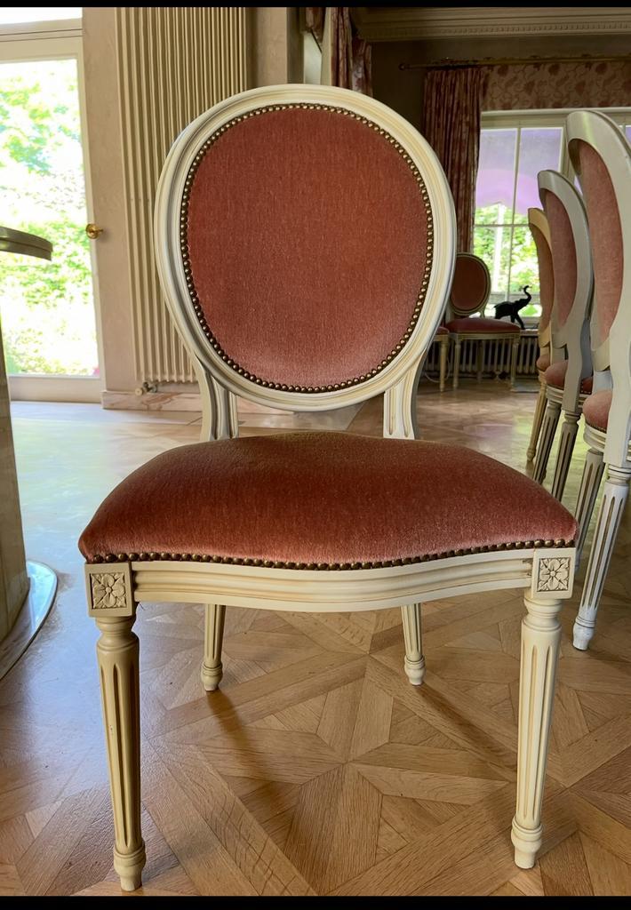 IK ZOEK : medaillonstoel stijl Louis XVI VELOURS, Huis en Inrichting, Stoelen, Gebruikt, Stof, Overige kleuren, Ophalen