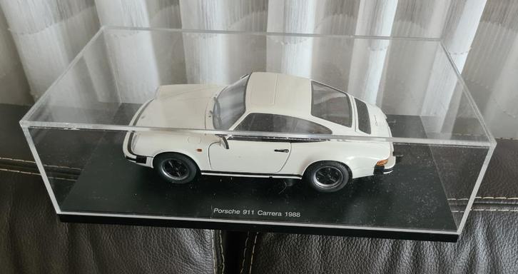 Porche 911 carrera -1988 blanche 1/18, Hobby & Loisirs créatifs, Voitures miniatures | 1:18, Comme neuf, Voiture, Enlèvement