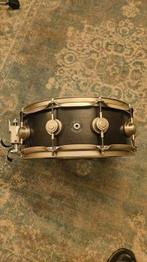 DW Collectors Golden badge Maple snare ,Satin Hardware, Muziek en Instrumenten, Ophalen, Zo goed als nieuw