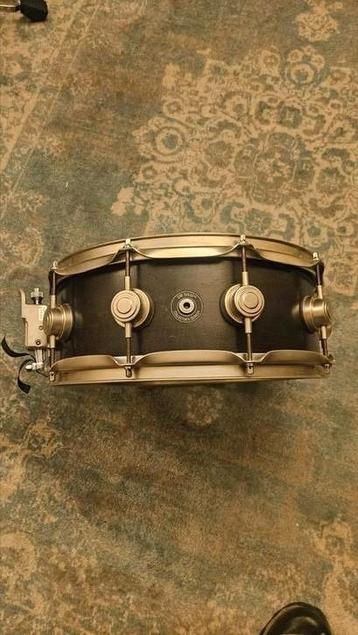 DW Collectors Golden badge Maple snare ,Satin Hardware beschikbaar voor biedingen