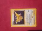 Pokémon kaart zapdos first edition fossil, Hobby en Vrije tijd, Verzamelkaartspellen | Pokémon, Ophalen, Gebruikt