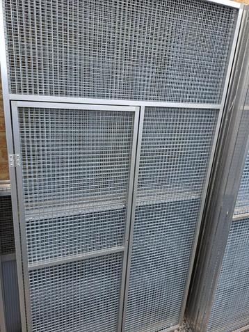 ALUMINIUM VOLIERE-PANELEN . (NIEUW) beschikbaar voor biedingen