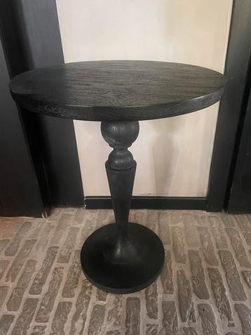 Table d'appoint/table à vin/table ronde disponible aux enchères