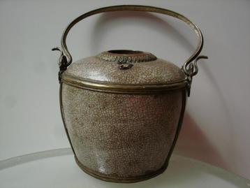 antique VIETNAM qinbai asian ceramic opium pot for waterpipe beschikbaar voor biedingen