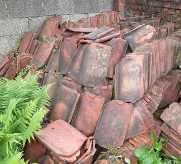 Oude Dakpannen Te koop ( 2x Soorten )   beschikbaar voor biedingen