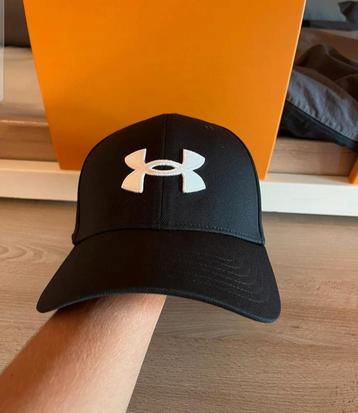 Under Armour Pet beschikbaar voor biedingen