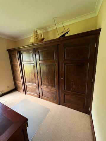 Grande armoire: bibliothèque en bois 