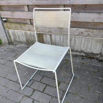 3 mooie stoelen beschikbaar voor biedingen