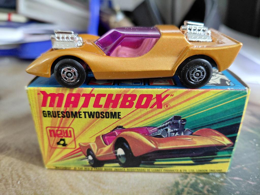 Matchbox 4e Gruesome Twosome Box Type I met NEW, Hobby en Vrije tijd, Modelauto's | Overige schalen, Zo goed als nieuw, Auto, Ophalen of Verzenden
