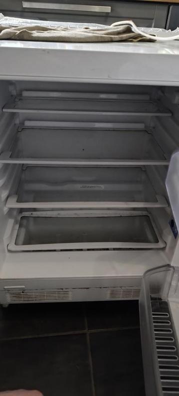 Frigo encastrable, Sans bac à congélation, Enlèvement, Utilisé, 45 à 60 cm