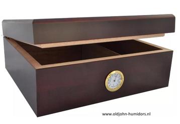 ANGELO  HUMIDOR  CEDERHOUT + CHERRY FINISH SIGARENKIST   h32 beschikbaar voor biedingen
