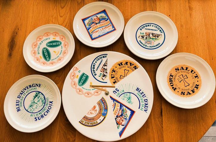 Vintage Franse kaaspresentatieset – Faïence de St. Amand, Antiek en Kunst, Antiek | Servies compleet, Ophalen of Verzenden