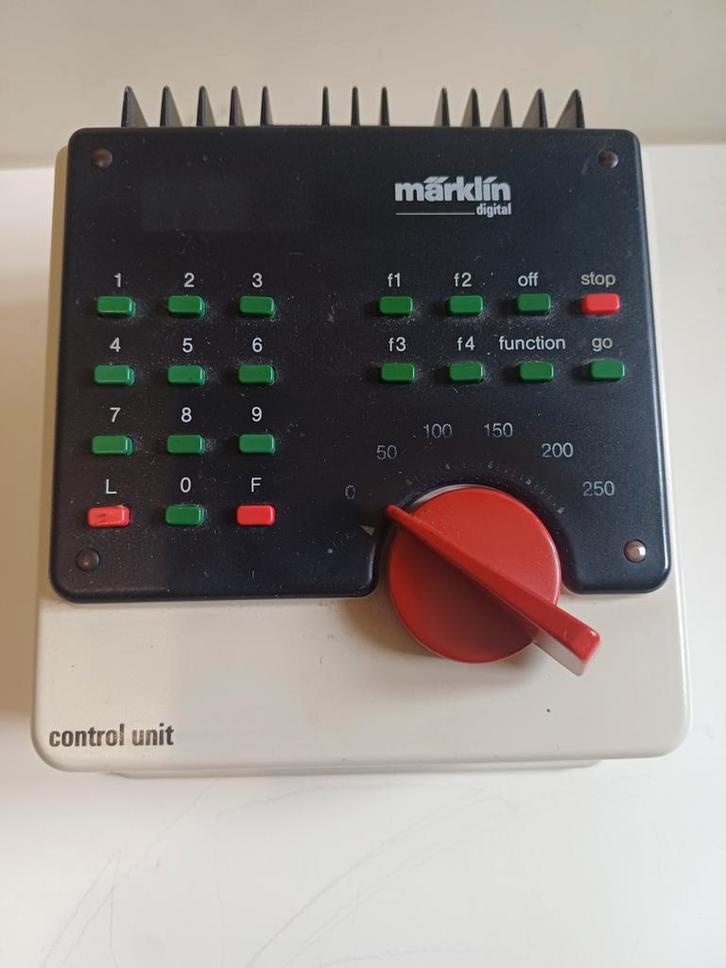 Marklin digitale centrale 6021 en controls, Hobby & Loisirs créatifs, Trains miniatures | HO, Utilisé, Transformateur ou Alimentation