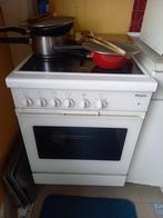 Electrisch fornuis + oven (dringend weg), Elektronische apparatuur, Fornuizen, Ophalen, 4 kookzones, Zo goed als nieuw, 85 tot 90 cm