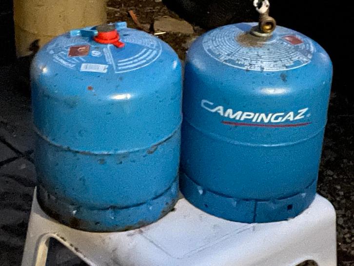 Bouteille de gaz rechargeable Camping Gas 907 2,75 kg Vol +?, Caravanes & Camping, Accessoires de camping, Enlèvement