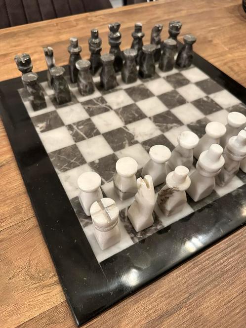 Nieuw marmeren schaakbord!, Hobby en Vrije tijd, Gezelschapsspellen | Bordspellen, Nieuw, Ophalen