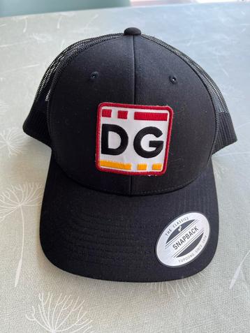 Yupoong Classics Snapback truckerspet (nieuw) beschikbaar voor biedingen