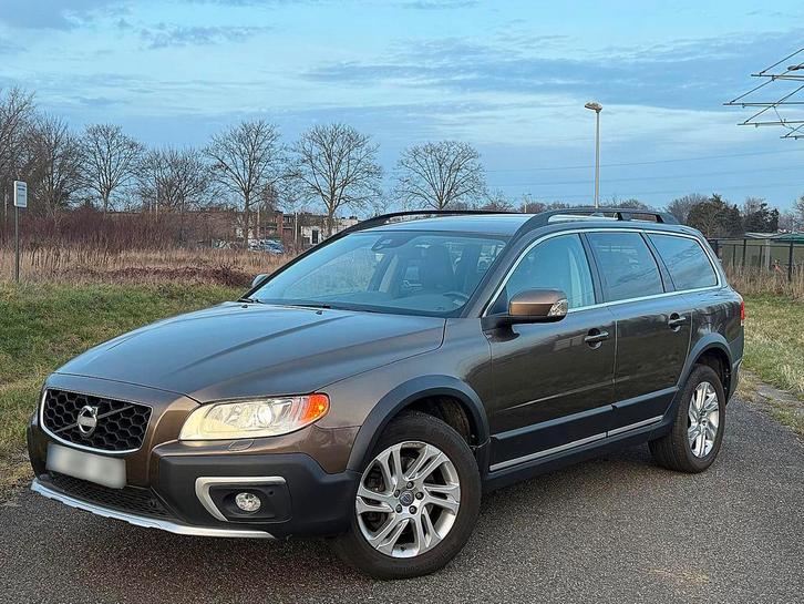 VOLVO XC70 D4 2.0 DIESEL AUTOMAAT 163Pk, Auto's, Volvo, Particulier, XC70, Achteruitrijcamera, Bochtverlichting, Boordcomputer