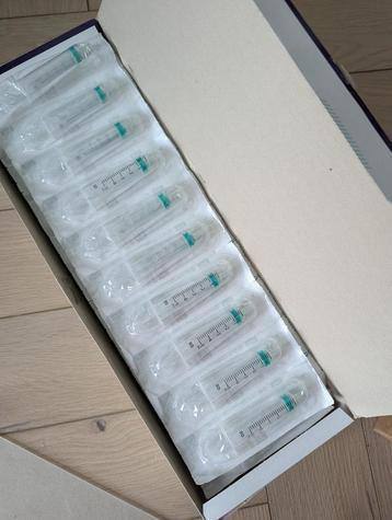 Spuitjes Emerald Syringe 5ml +- 90stuks beschikbaar voor biedingen
