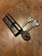 Cilinderslot incl 3 sleutels, Doe-het-zelf en Bouw, Hang- en Sluitwerk, Ophalen, Zo goed als nieuw, Inox, Slot