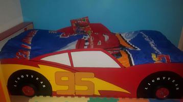 Cars-bed voor kind of tiener beschikbaar voor biedingen