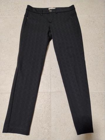 Pantalon noir NeroGiardini T42 italien (38) beschikbaar voor biedingen
