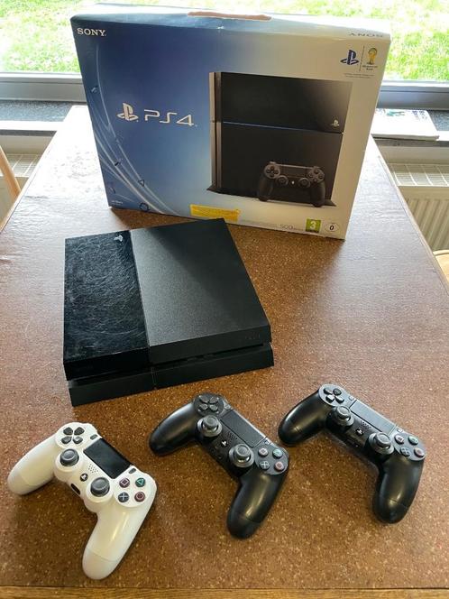 PS4 - PlayStation - 2Tb opslag ! - 3 controllers - 11 games, Games en Spelcomputers, Spelcomputers | Sony PlayStation 4, Gebruikt