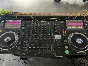 Dj set beschikbaar voor biedingen