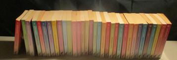 54 Detective Boeken van Agatha Christie beschikbaar voor biedingen