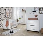 Babykamer - meegroeibed + commode + matras, Ophalen, Zo goed als nieuw