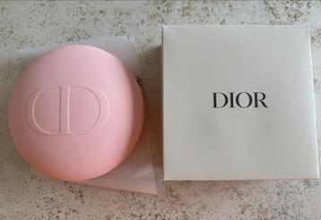 Make-up tasje Dior beschikbaar voor biedingen