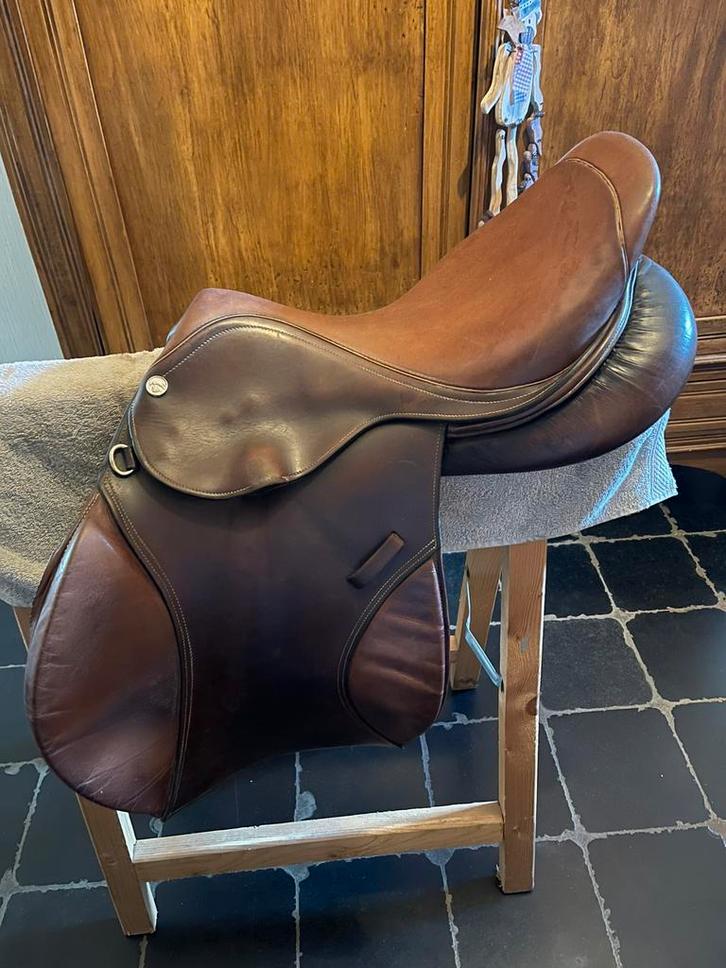 Sellier Liberté springzadel – 17,5 inch (medium boom), Dieren en Toebehoren, Paarden en Pony's | Zadels, Gebruikt, Springen, Ophalen