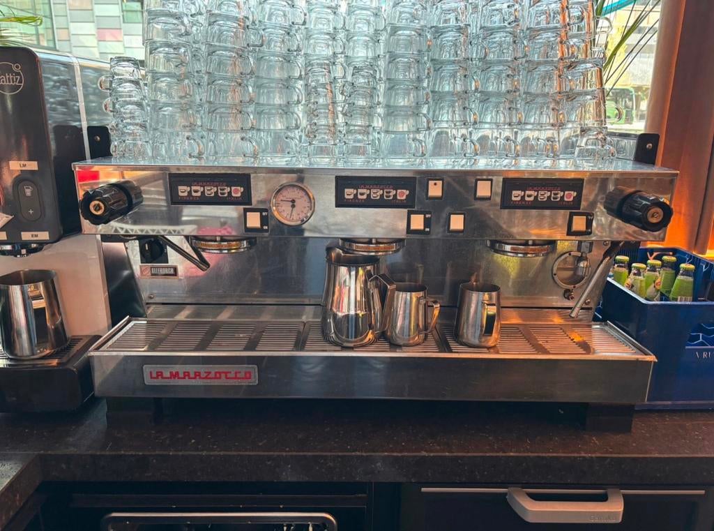 La marzocco drie groepen topconditie horeca, Elektronische apparatuur, Koffiemachine-accessoires, Gebruikt, Ophalen