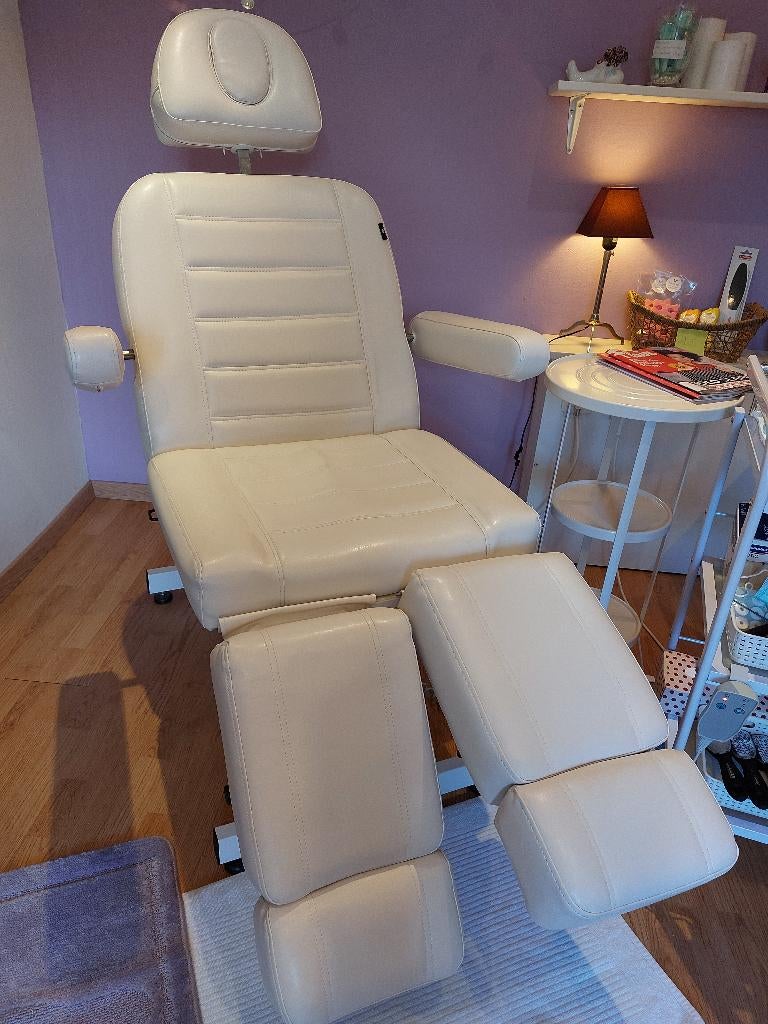 Behandelstoel pedicure/massage, Ophalen, Zo goed als nieuw, Lichaamsverzorging