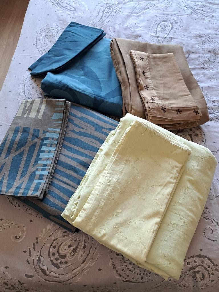 Set van dekbedovertrekken. Maat 220 op 200. Per stuk €5., Ophalen, Gebruikt