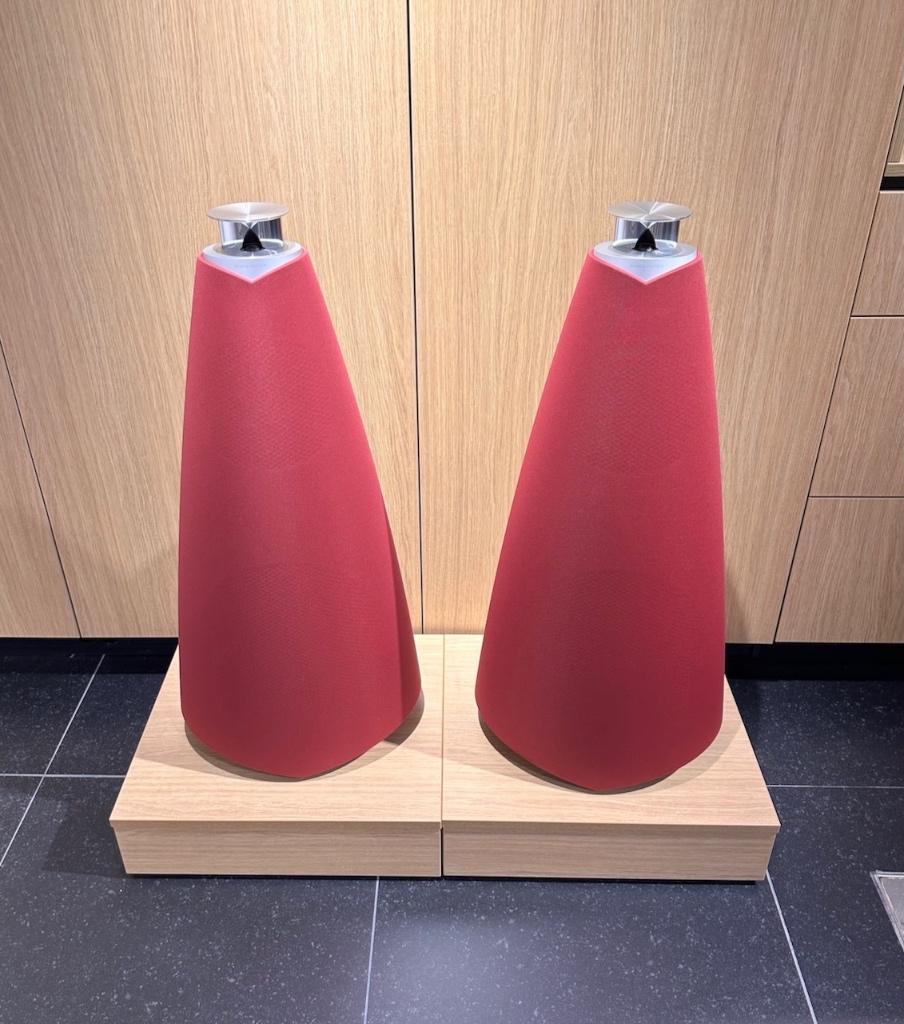 Bang & Olufsen Beolab 20 MK2 oplichtend logo "Rumba Red" B&O, Info@bang-olufsen.dk, Zo goed als nieuw, 120 watt of meer, Bang & Olufsen Alle 1 / DK-7600 Struer / Denmark
