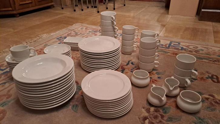 Wit servies, Huis en Inrichting, Keuken | Servies, Bord(en), Ophalen