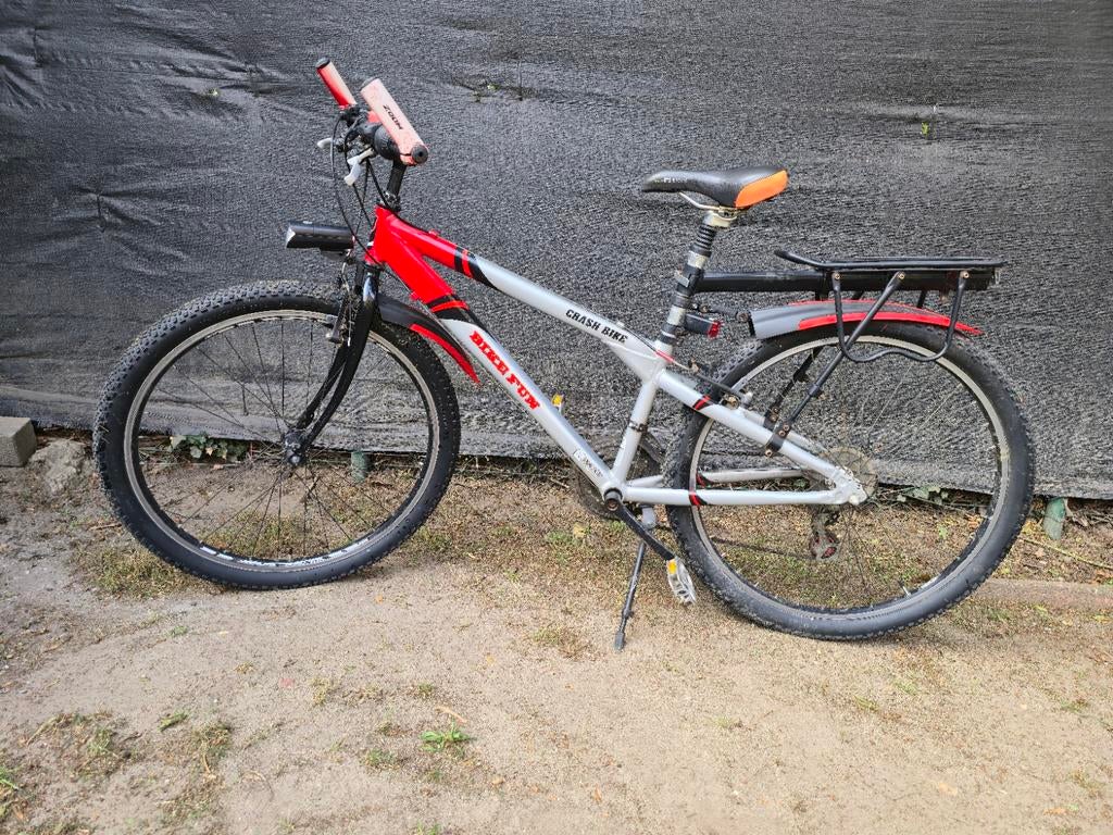 Mountain bike met bagage drager, Ophalen