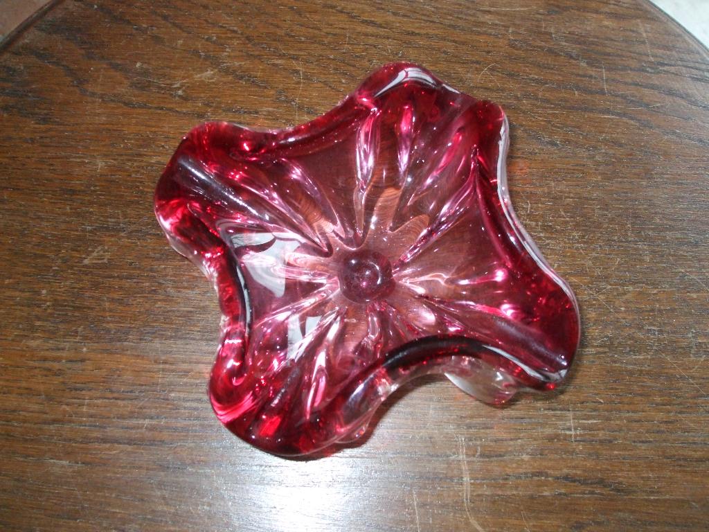 Vide poche in bordeau glas, Enlèvement