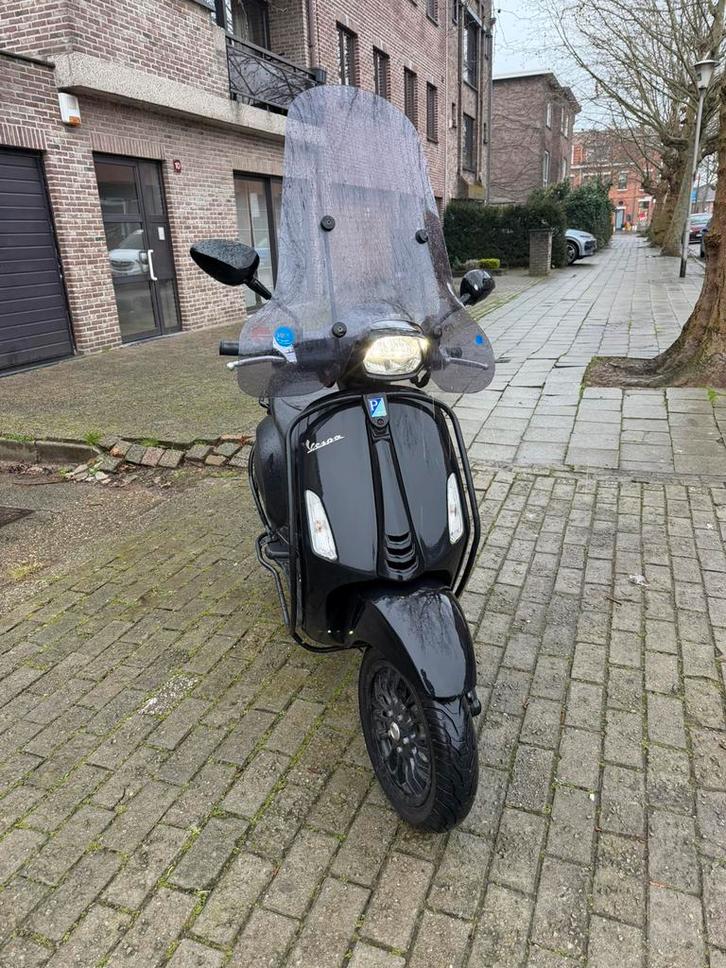 Vespa notte B klasse, Fietsen en Brommers, Scooters | Vespa, Zo goed als nieuw, Ophalen of Verzenden