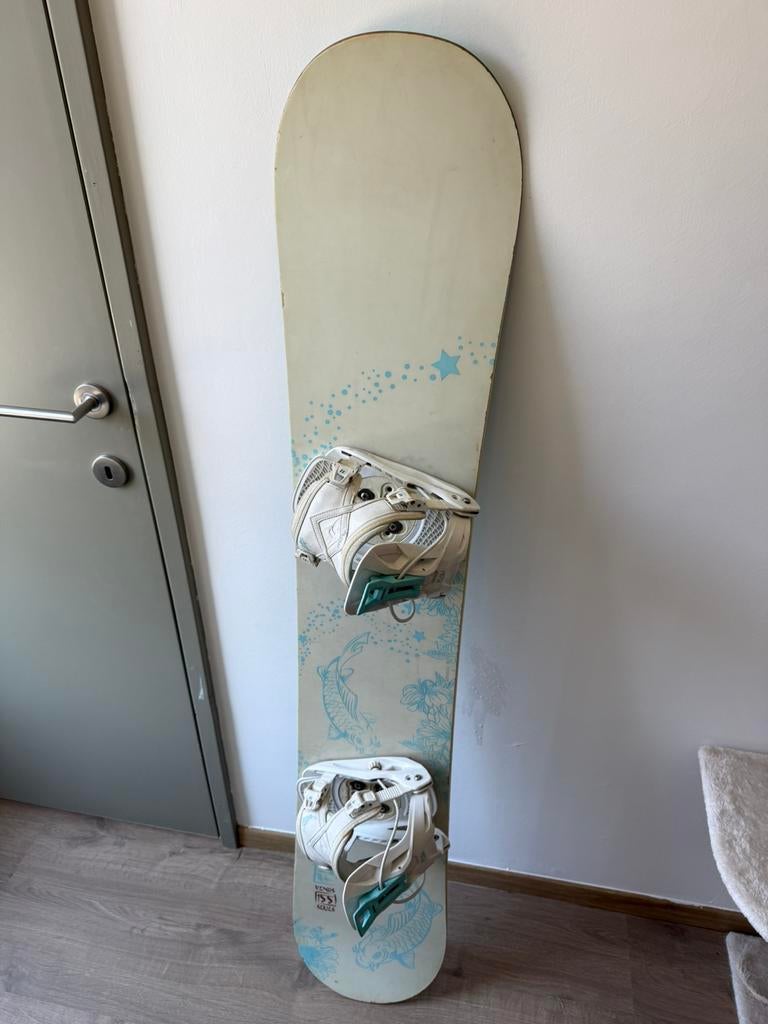 Flow Venus 155 snowboard + bindingen + zak, Sport en Fitness, Ophalen, Zo goed als nieuw, Board